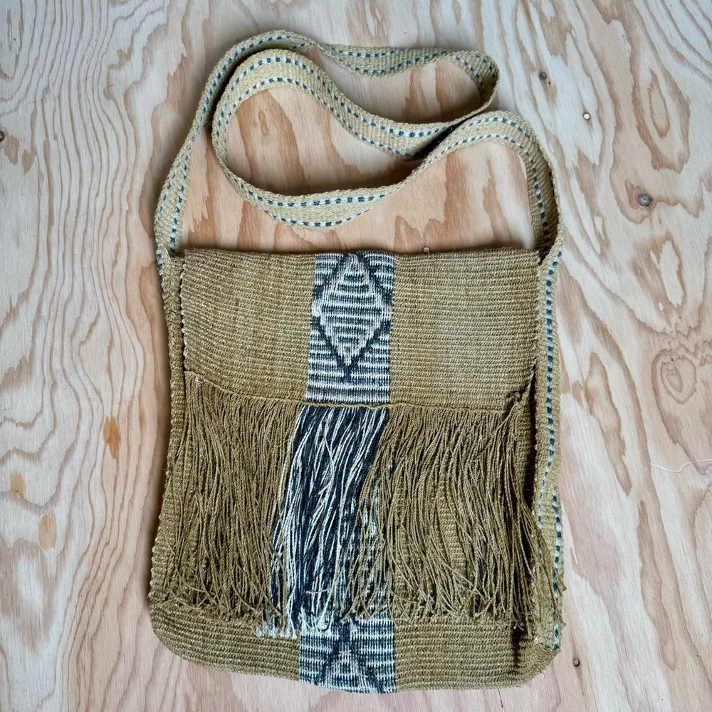 Hᴀɴᴅᴡᴏᴠᴇɴ Bᴏʜᴏ Fʀɪɴɢᴇ Cʀᴏssʙᴏᴅʏ Bᴀɢ_~Aʀᴛɪsᴀɴ Wᴏᴠᴇɴ Tᴇxᴛɪʟᴇ Hɪᴘᴘɪᴇ Fᴇsᴛɪᴠᴀʟ Pᴜʀsᴇ - Picture 7 of 15